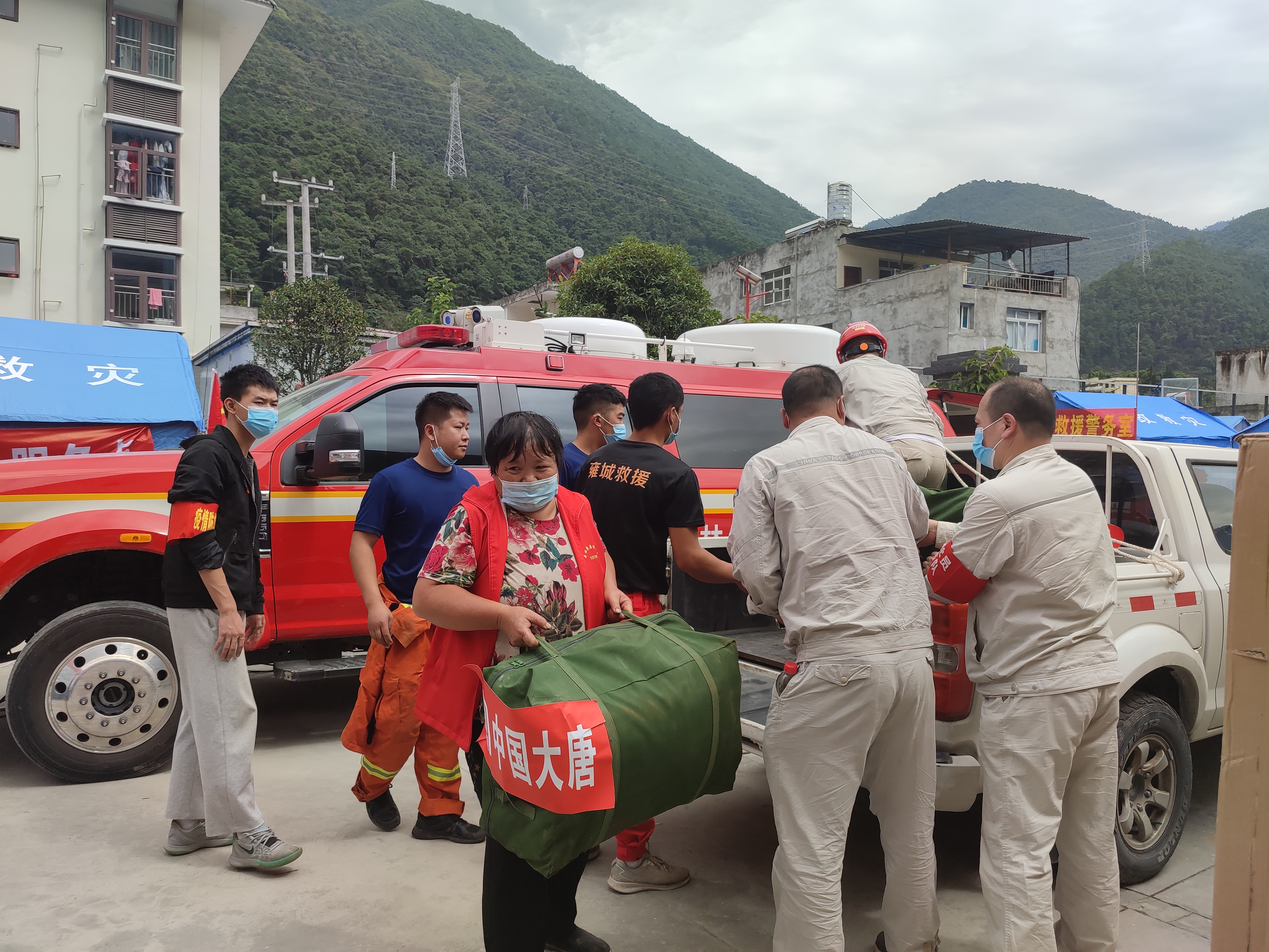 1663311562313021827.jpg 該公司救援物資到達政府指定馳援救災地得妥鄉.jpg