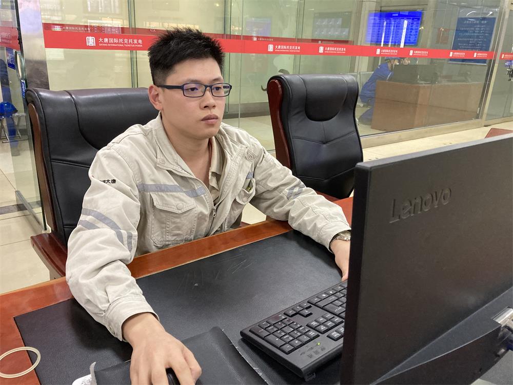 1705384666850052824.jpg 【奮斗大唐人】中國大唐技術(shù)能手|王磊:堅(jiān)持終會(huì)抵達(dá)夢(mèng)想彼岸 (2).jpg